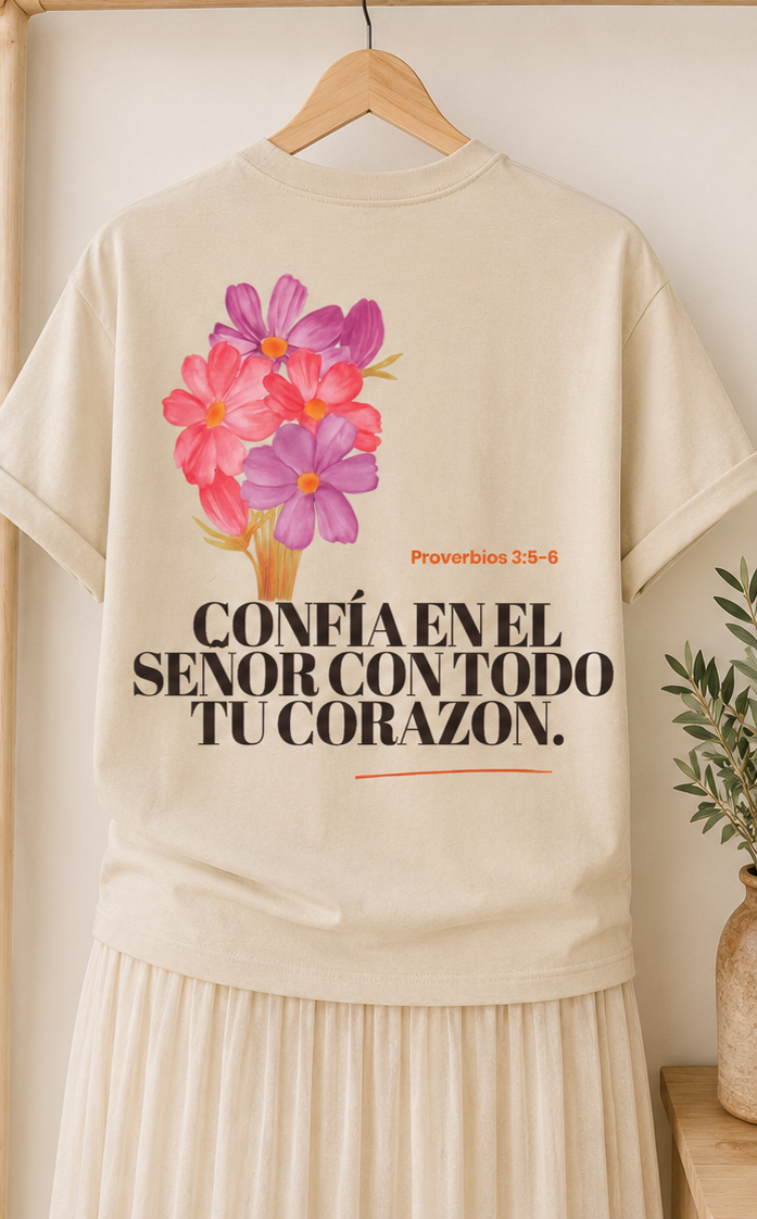 Camiseta Cristiana Proverbios 3:5-6 para Mujer | Confía en el Señor | Camiseta de Fe con Flores | Christian T-Shirt